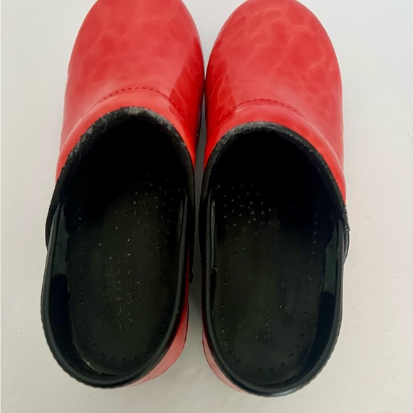 Sanita Professional Danish Clog Womens Size 35 Red Slip On size 5 - Picture 5 of 7